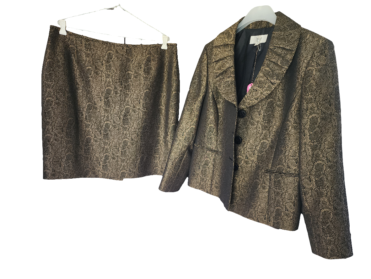 Le Suit Set