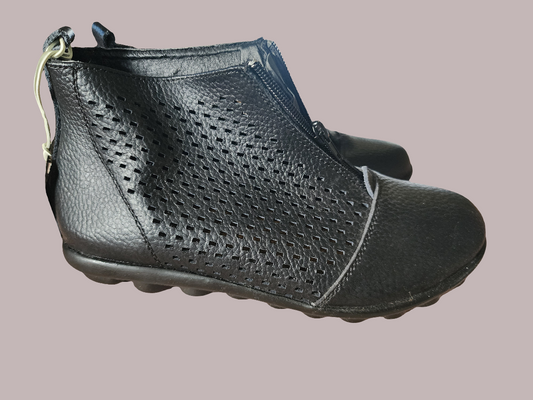 Non Slip Boots